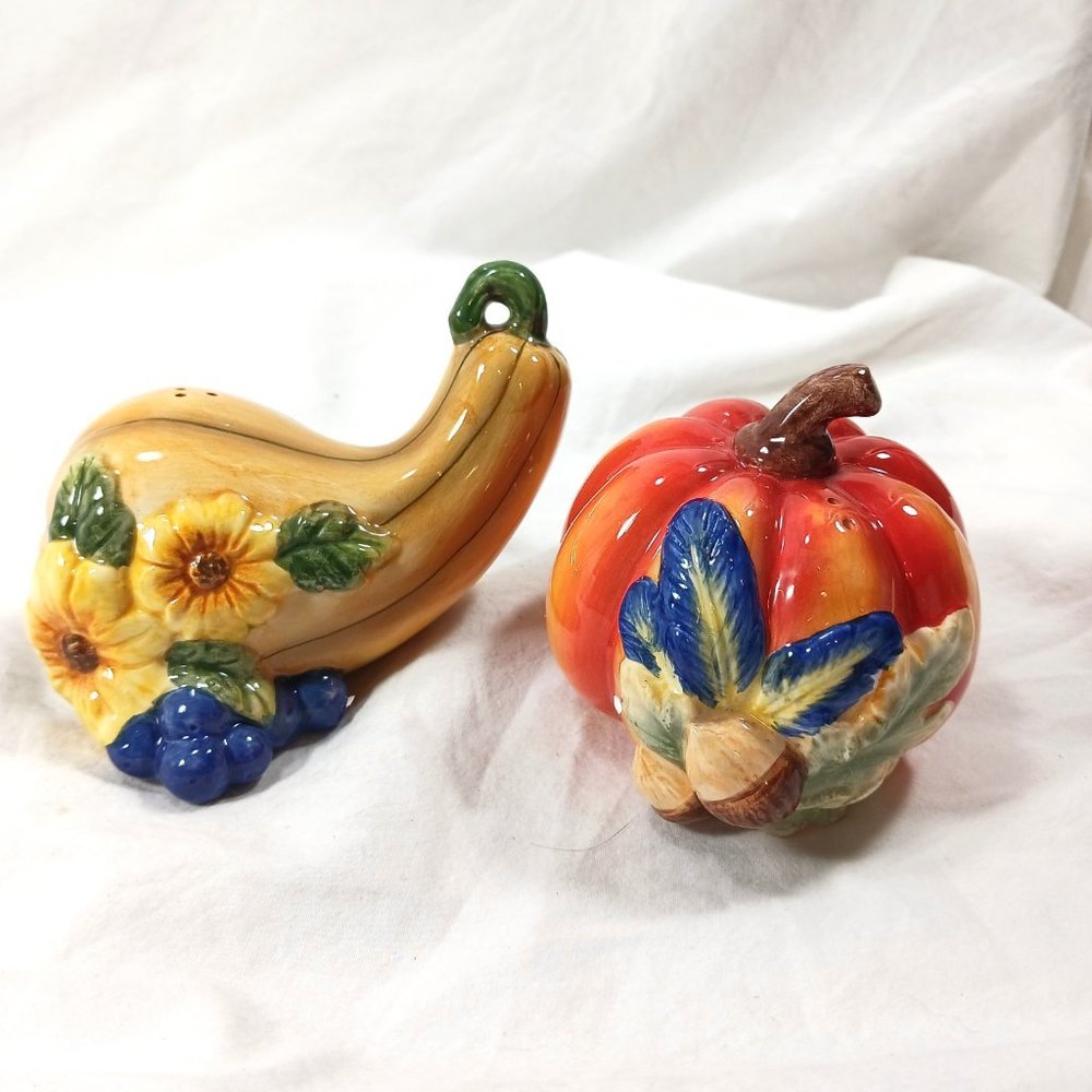 VTG 2003 Avon Harvest Salt & Pepper Shakers Orange Yellow Gourds Fall Thanksgvng